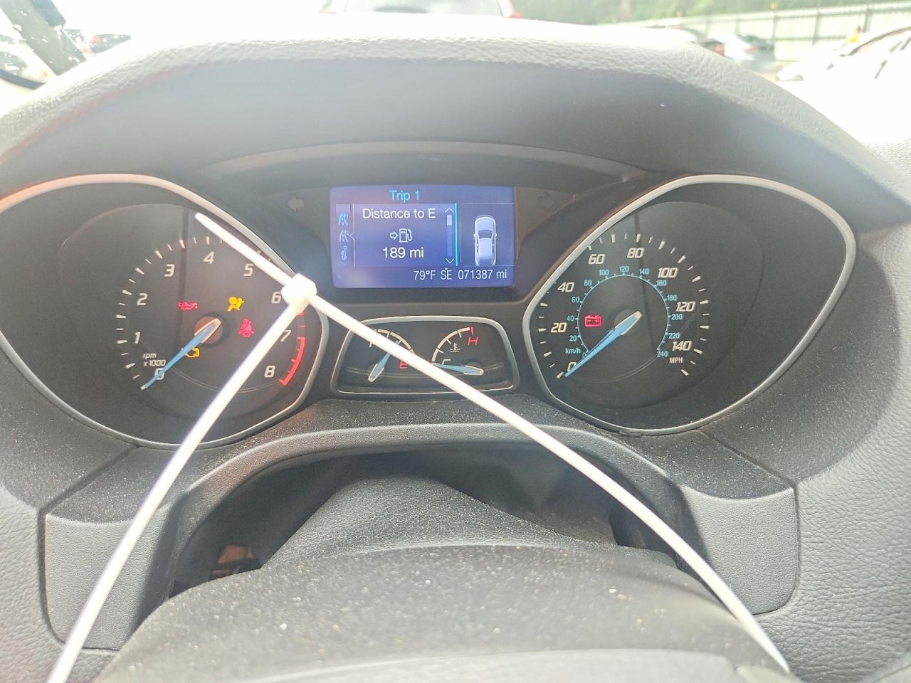 2013 FORD FOCUS SE photo 25