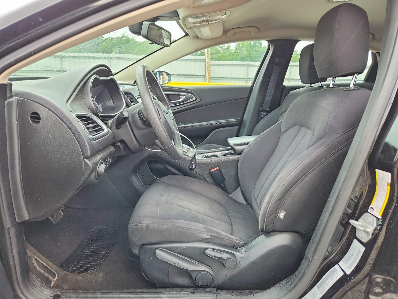 2015 CHRYSLER 200 LIMITED photo 19