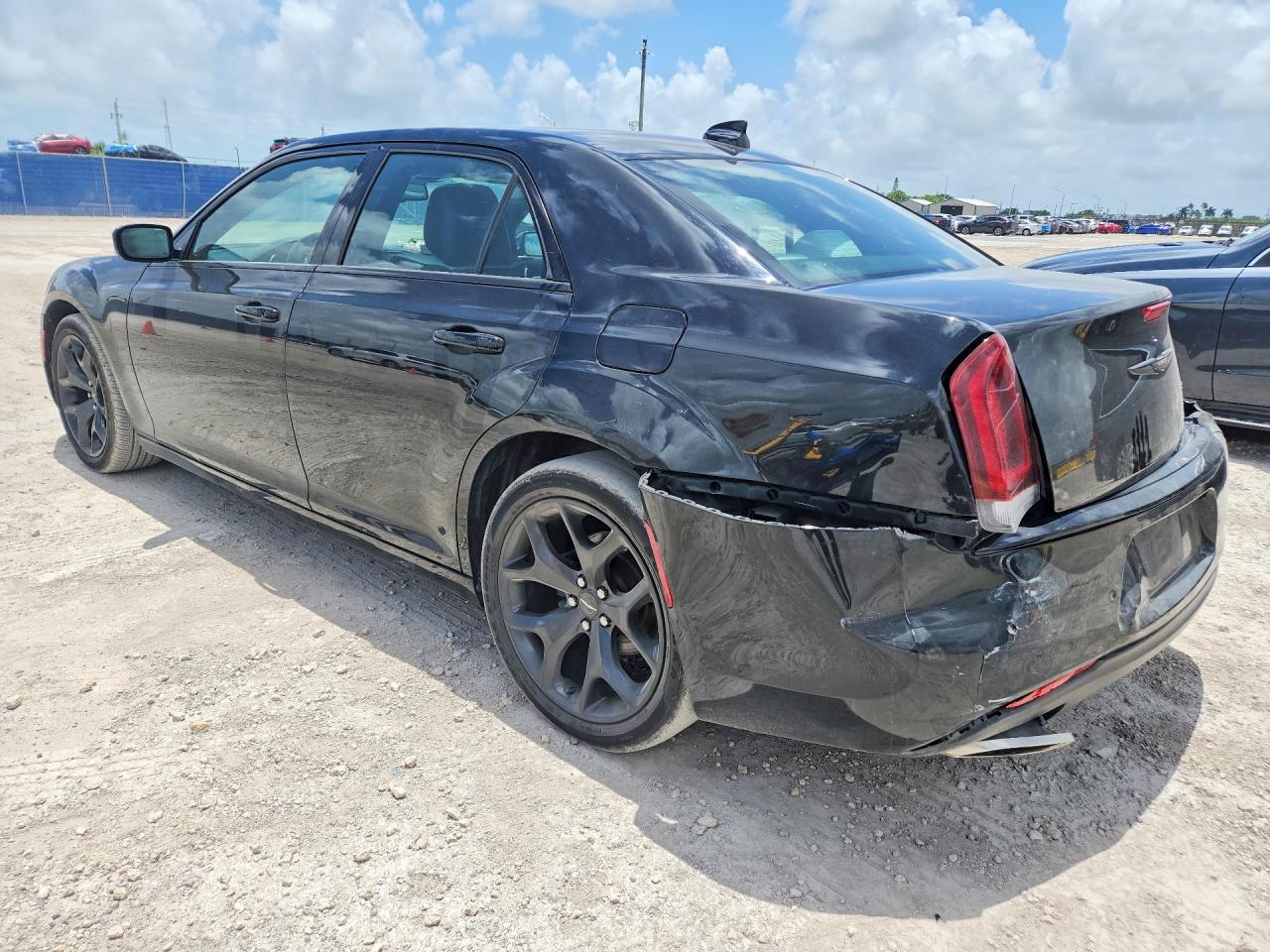 2021 CHRYSLER 300 S photo 3