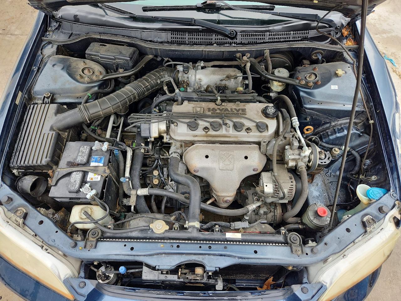 1998 HONDA ACCORD DX photo 31
