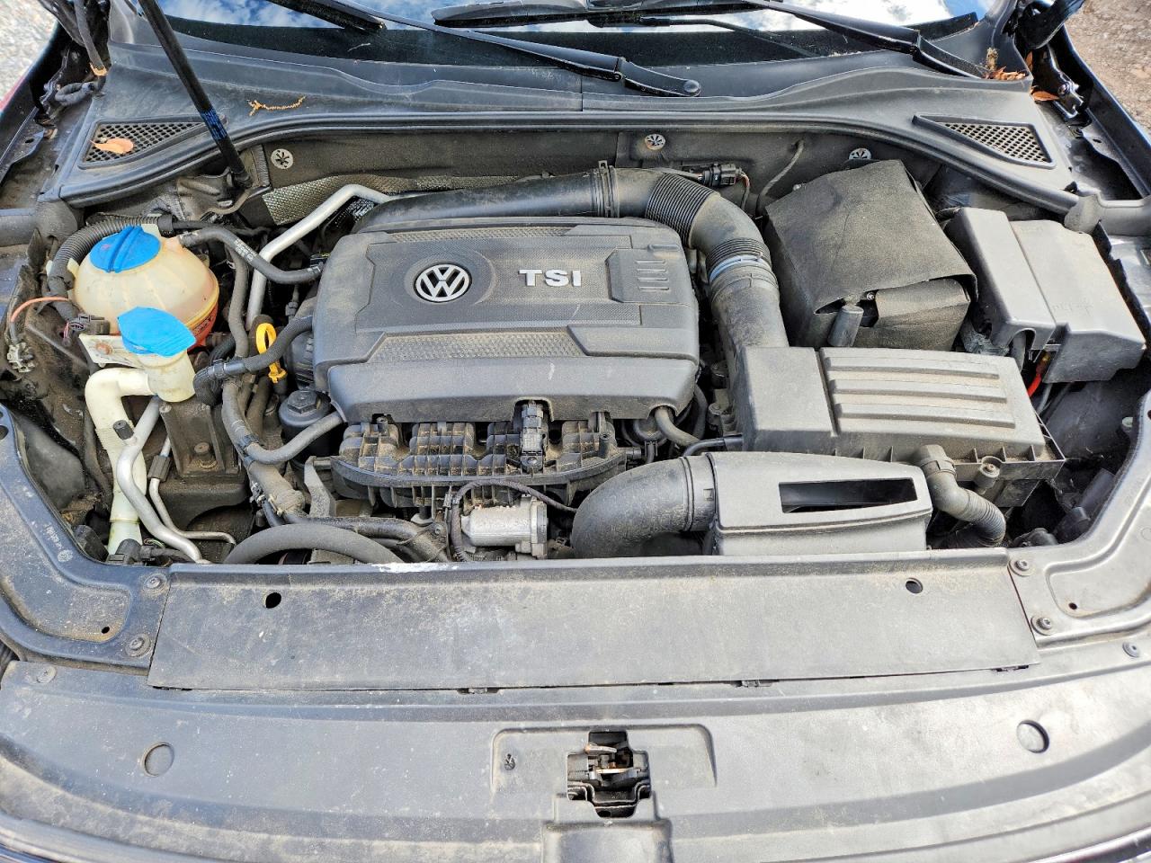 2017 VOLKSWAGEN PASSAT R-LINE photo 31
