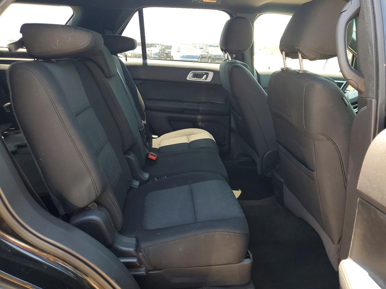 2015 FORD EXPLORER XLT photo 28