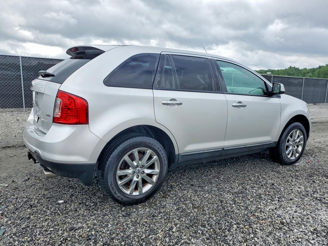 2011 FORD EDGE SEL photo 5