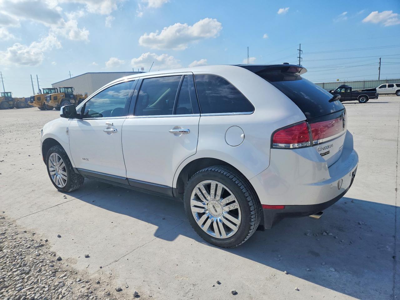 2010 LINCOLN MKX photo 4