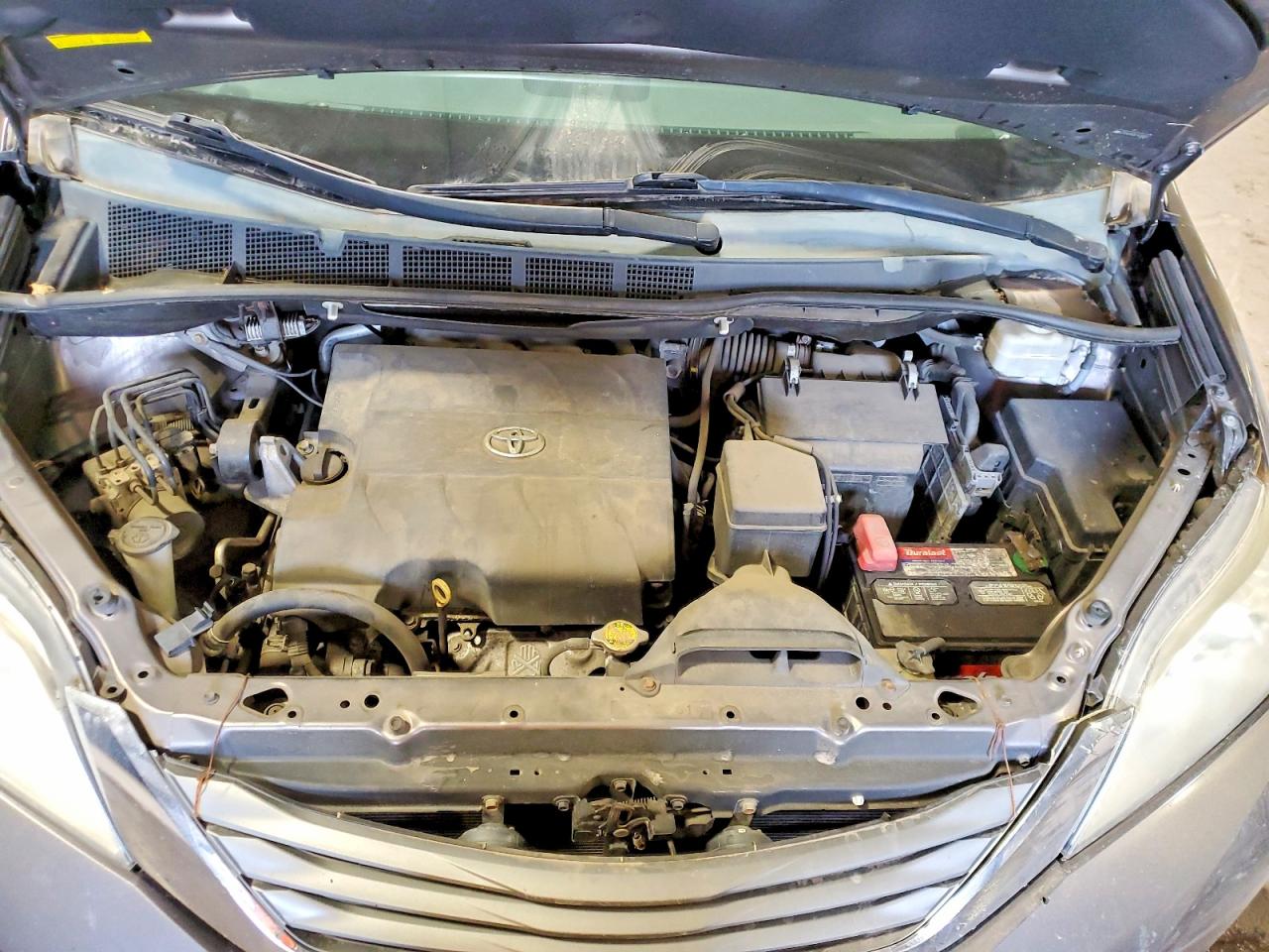 2014 TOYOTA SIENNA XLE 8-PASSENGER photo 34