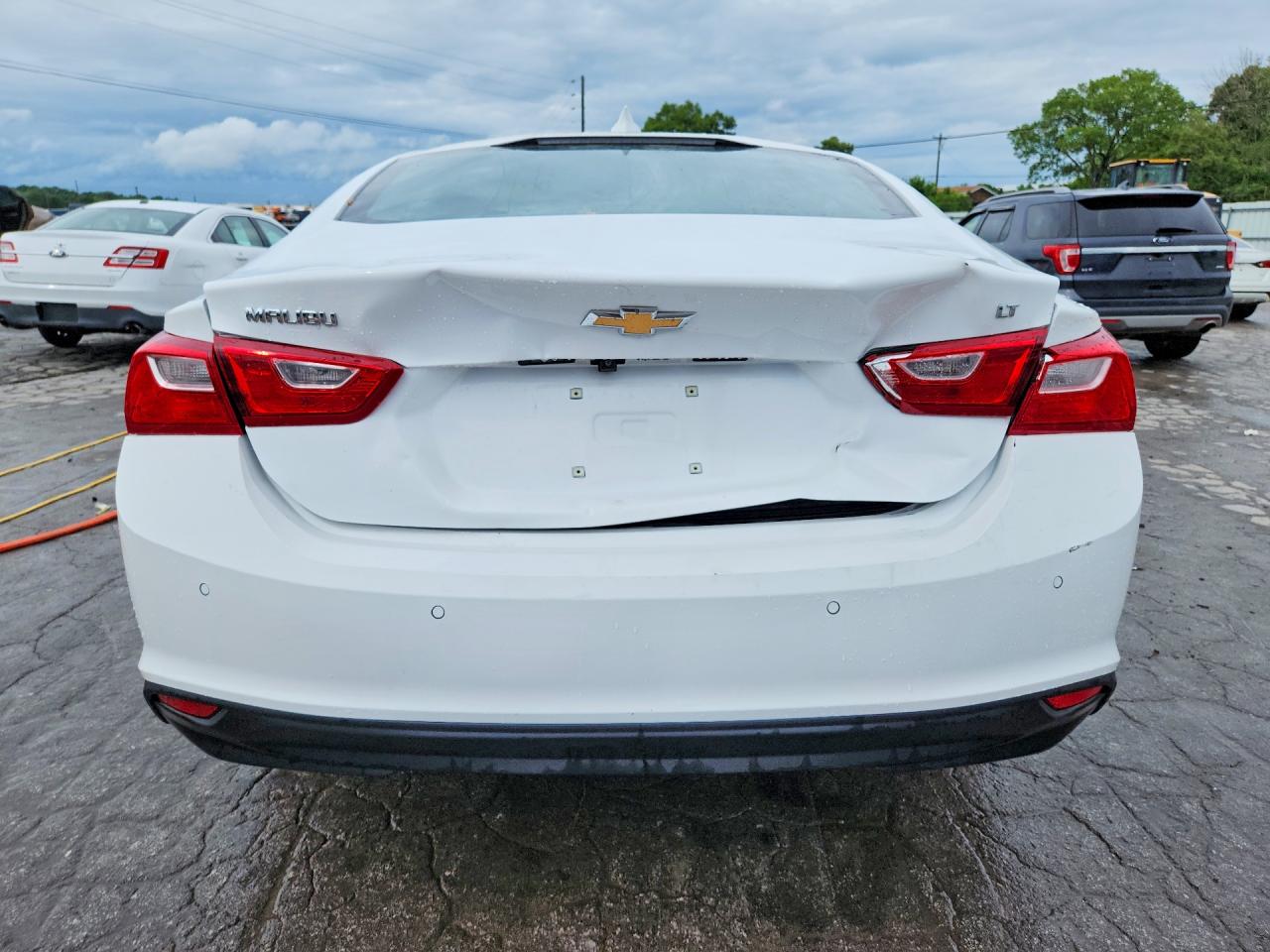 2024 CHEVROLET MALIBU LT photo 11