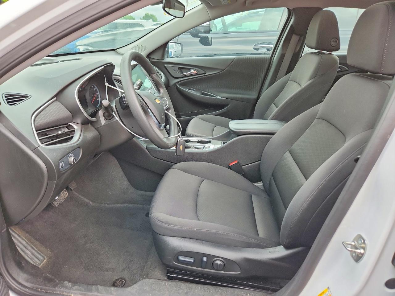 2024 CHEVROLET MALIBU LT photo 13