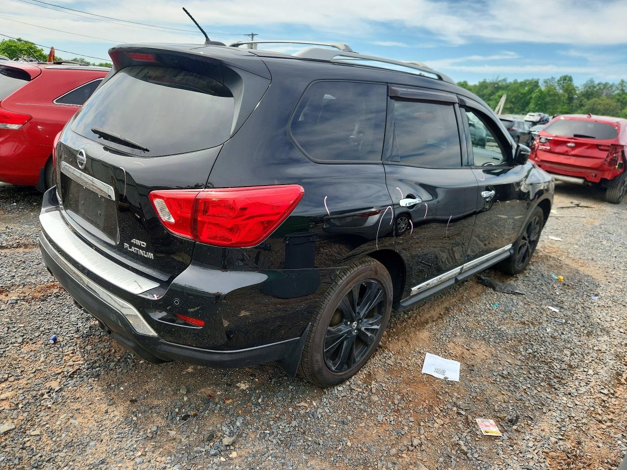 2017 NISSAN PATHFINDER PLATINUM photo 7