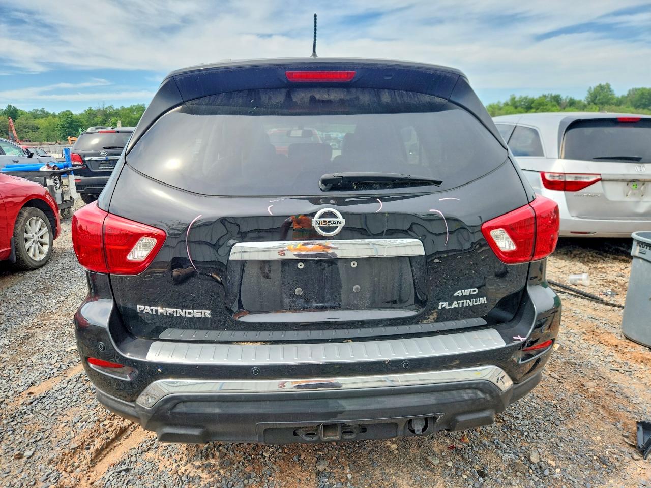 2017 NISSAN PATHFINDER PLATINUM photo 16