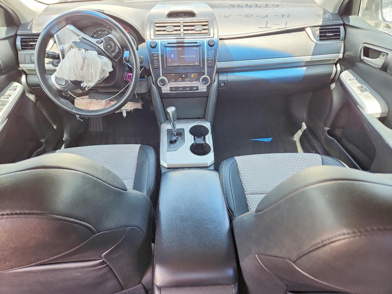 2013 TOYOTA CAMRY SE photo 22
