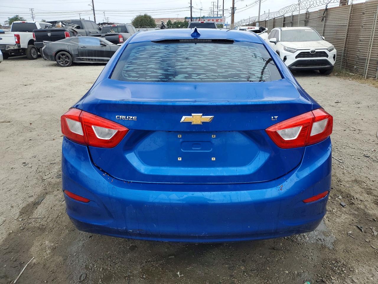 2017 CHEVROLET CRUZE LT photo 6