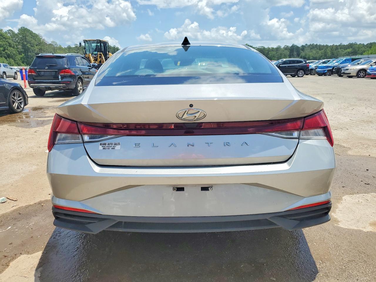 2021 HYUNDAI ELANTRA SE photo 11