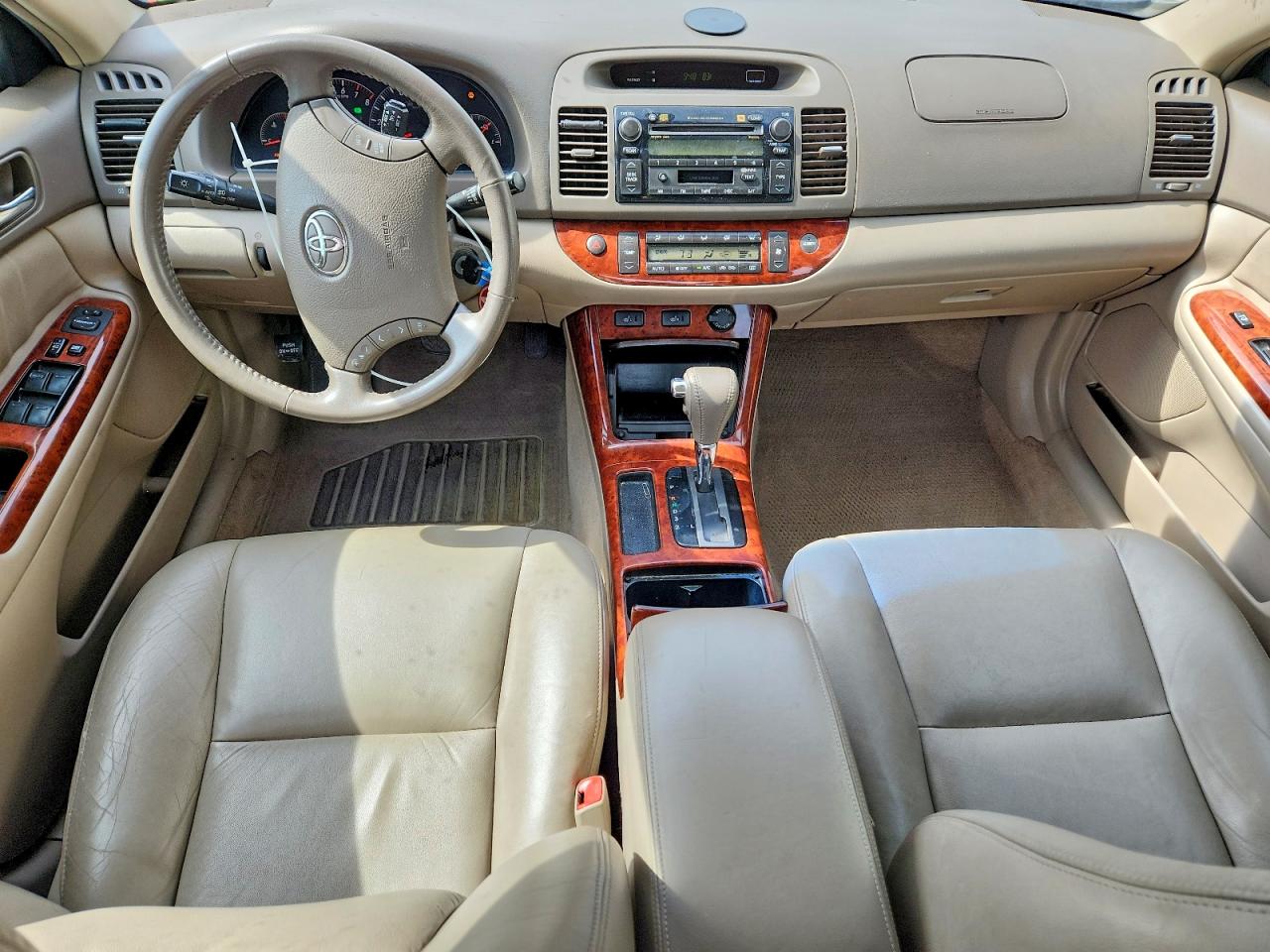 2005 TOYOTA CAMRY XLE photo 8