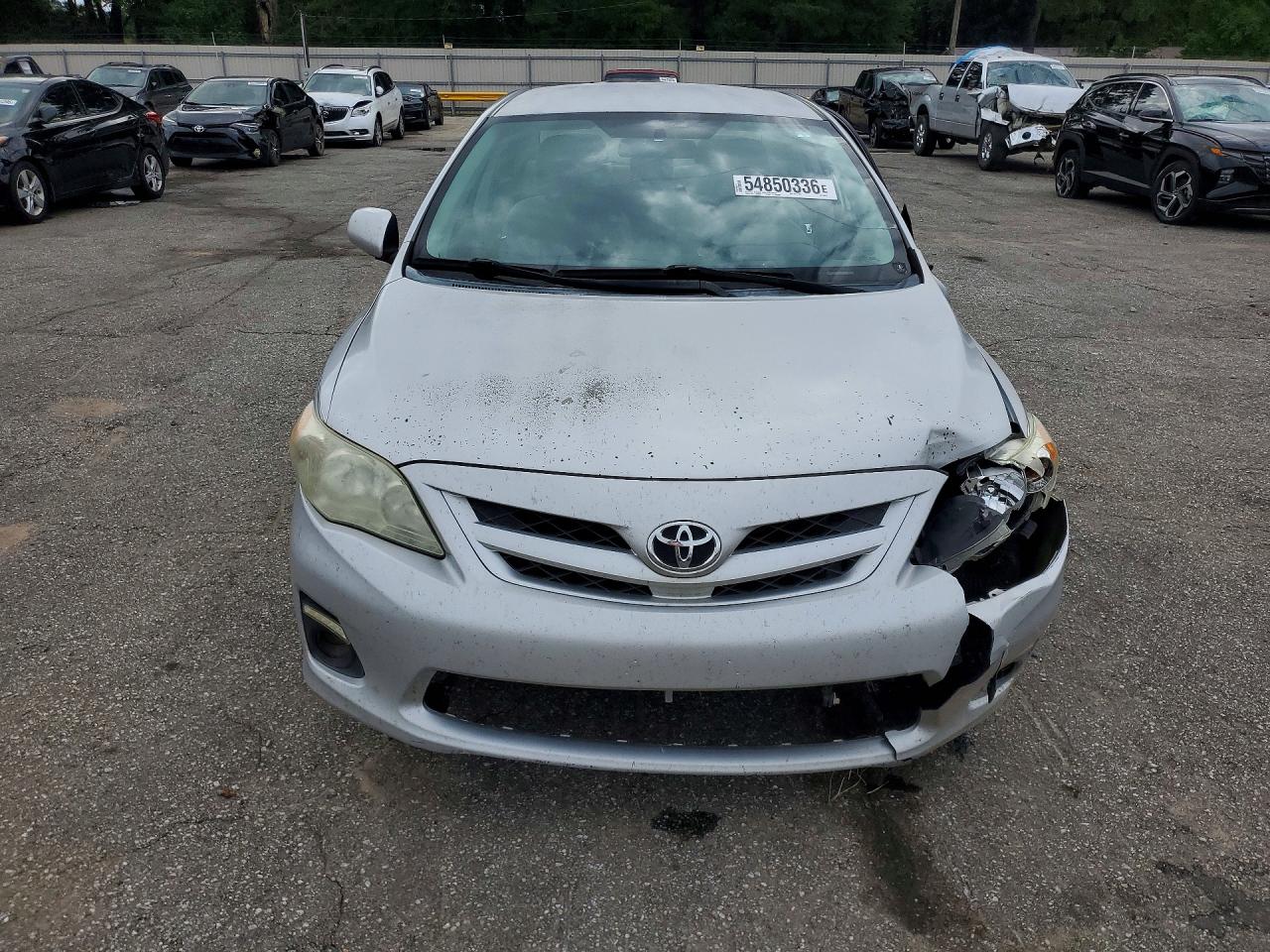 2012 TOYOTA COROLLA LE photo 5
