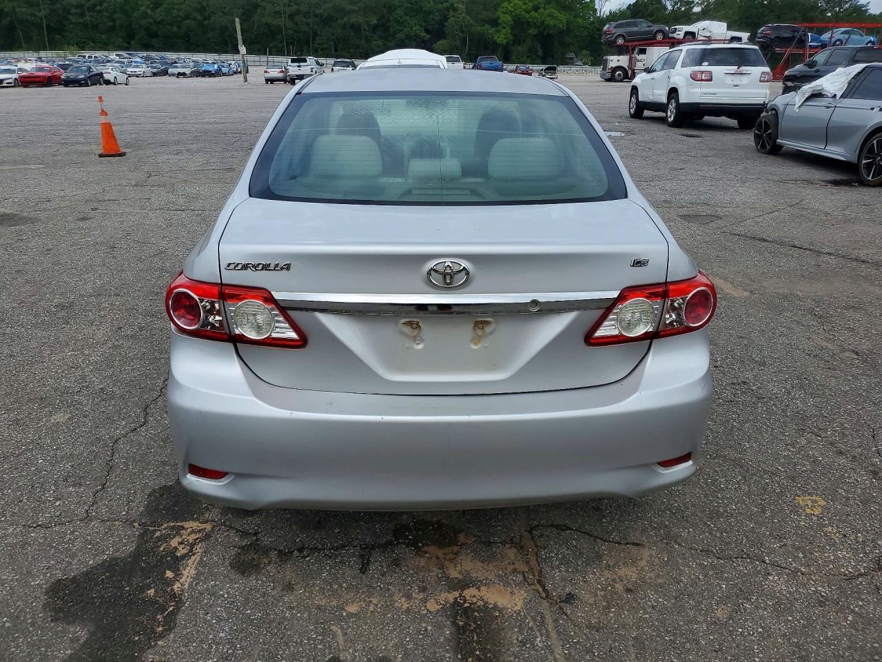 2012 TOYOTA COROLLA LE photo 6