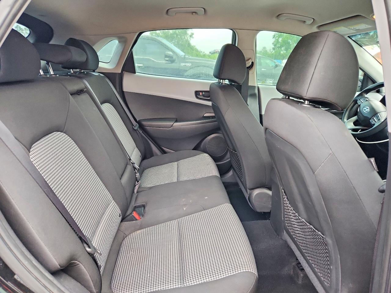 2020 HYUNDAI KONA SE photo 28