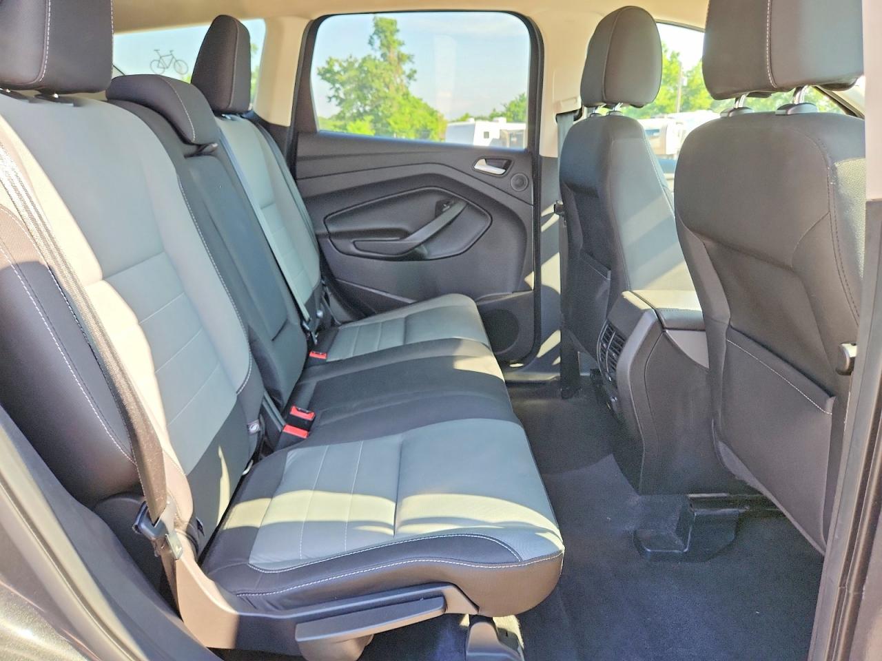 2016 FORD ESCAPE SE photo 21
