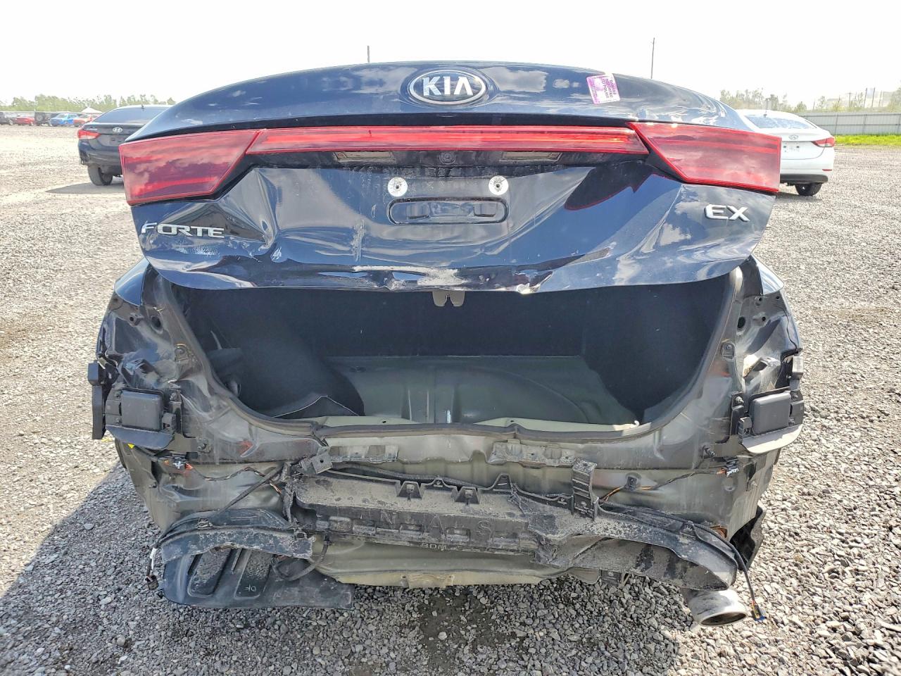 2021 KIA FORTE EX photo 6