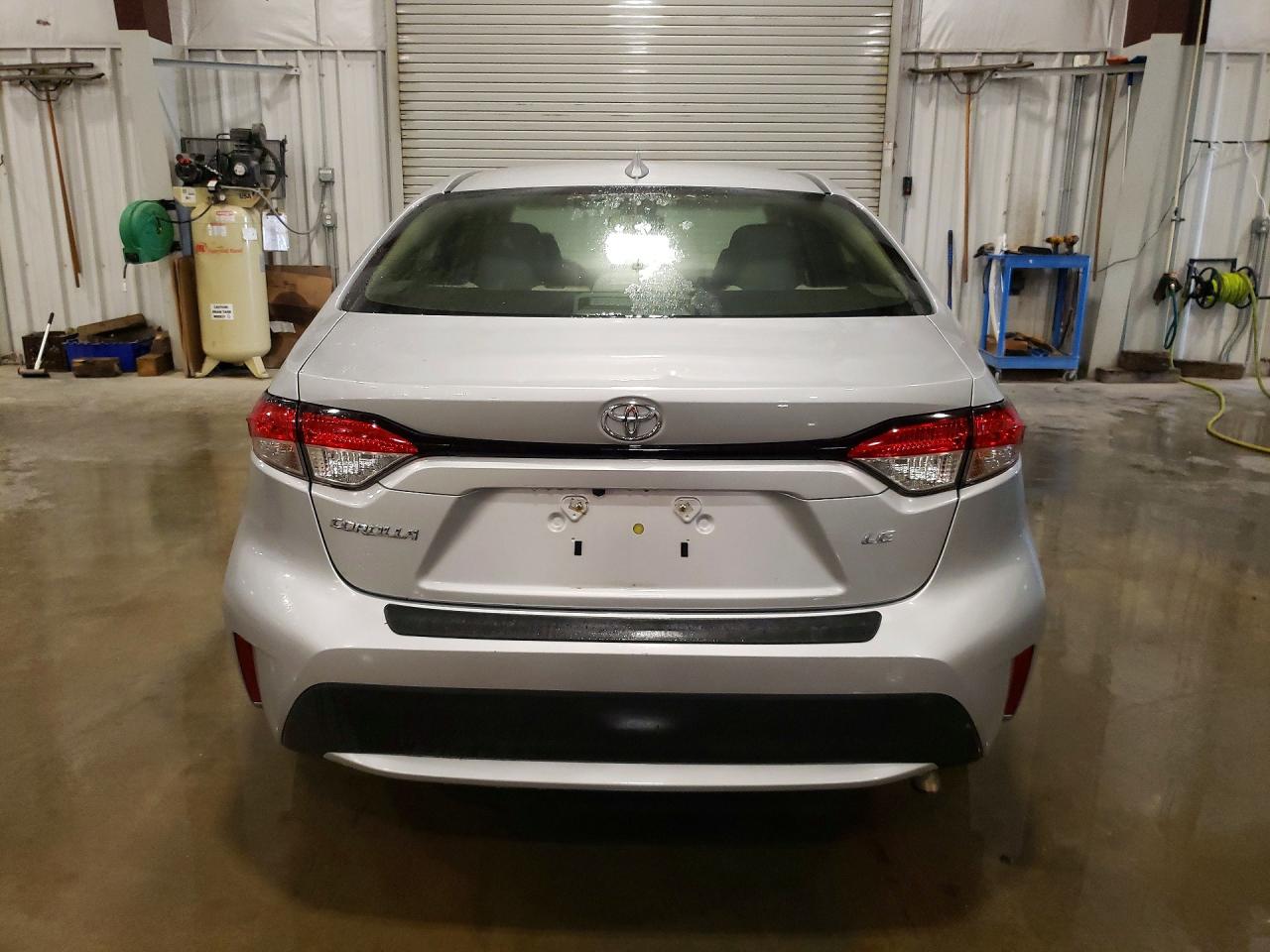 2021 TOYOTA COROLLA LE photo 6