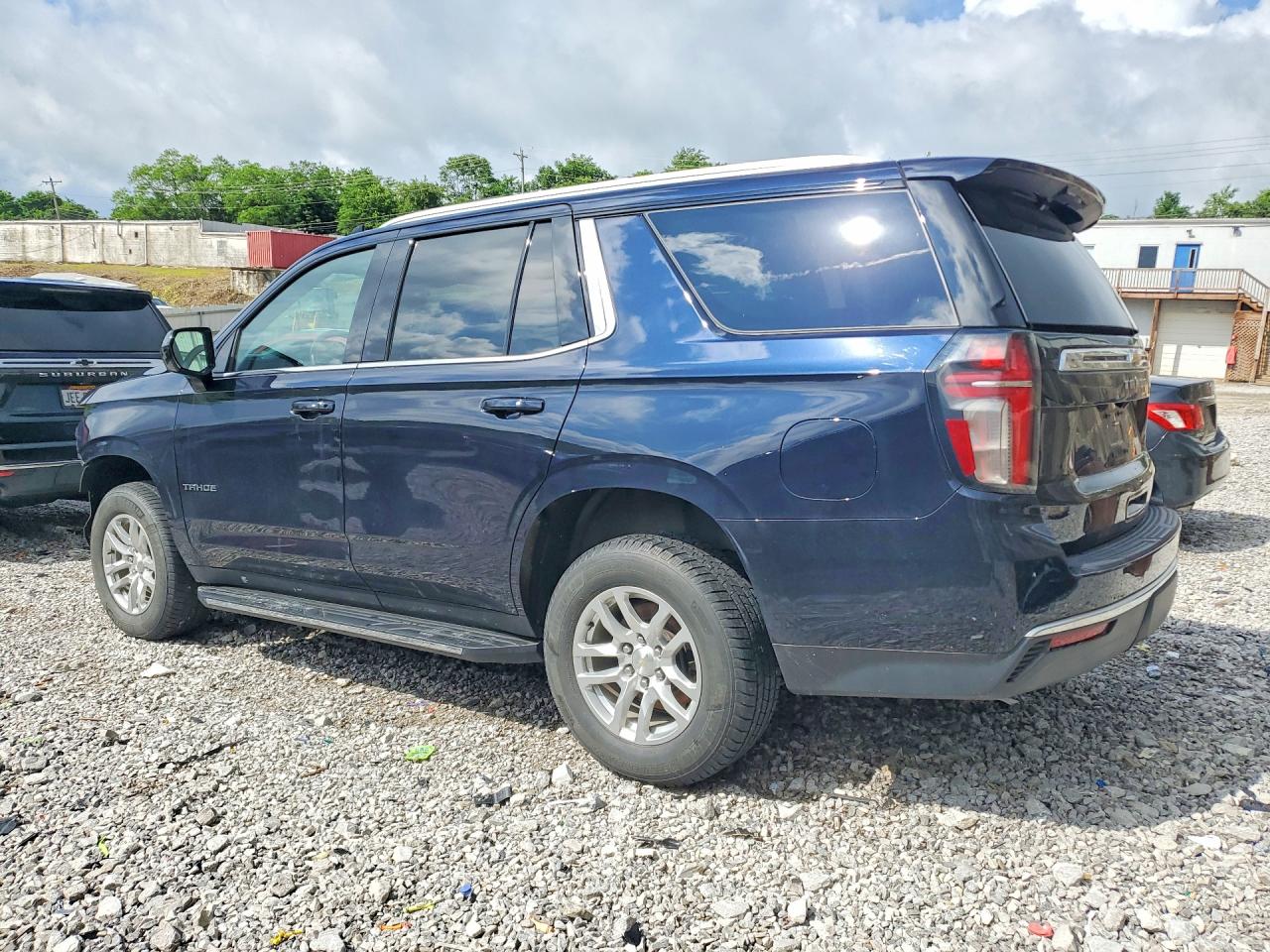 2021 CHEVROLET TAHOE K1500 LS photo 3