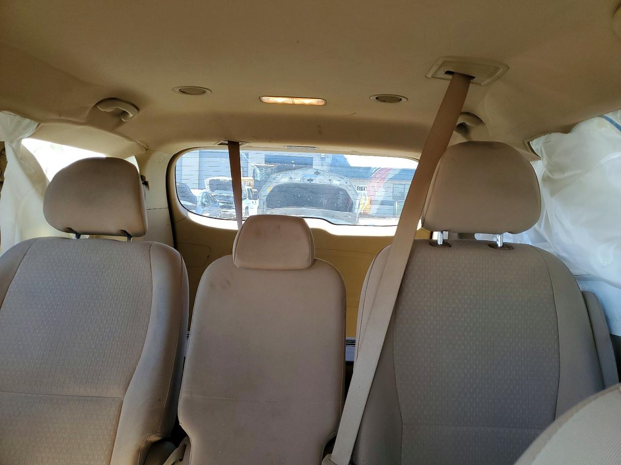 2016 KIA SEDONA LX photo 19