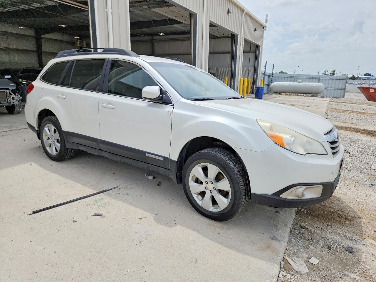 2012 SUBARU OUTBACK 2.5I photo 10
