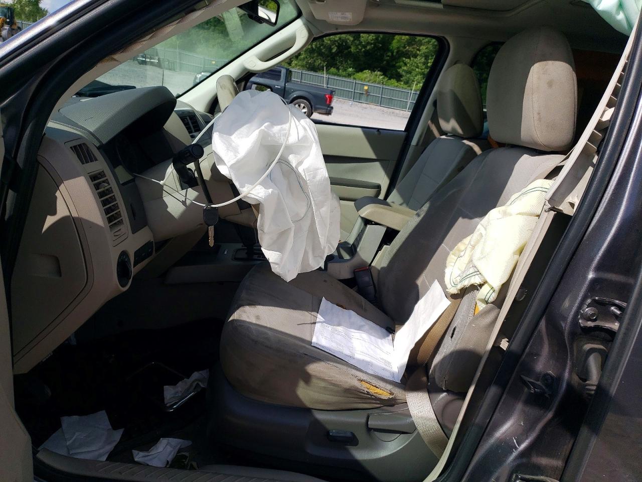 2010 FORD ESCAPE XLT photo 7