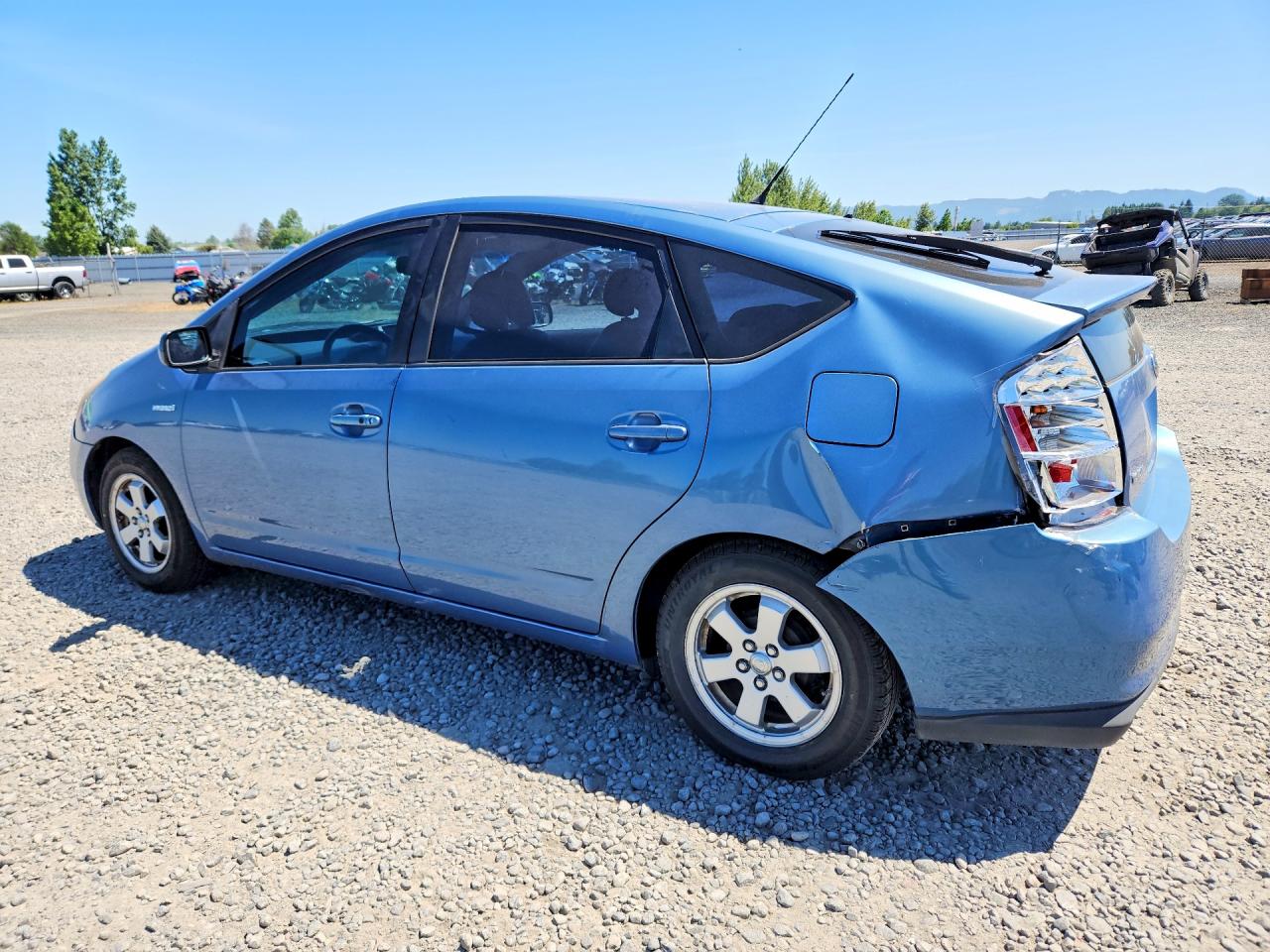 2007 TOYOTA PRIUS BASE photo 3