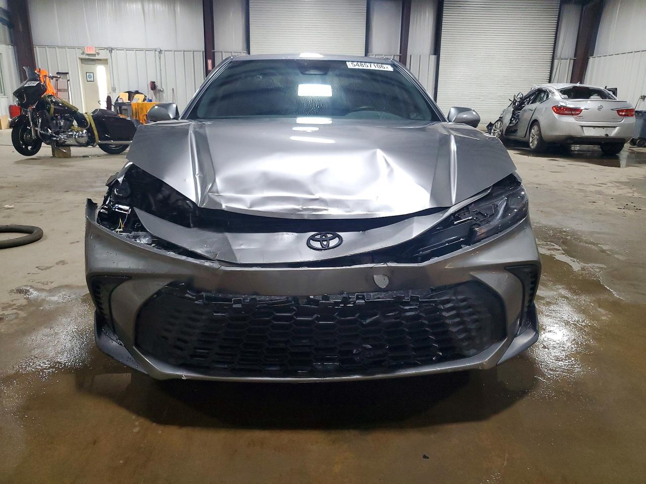 2025 TOYOTA CAMRY SE photo 5