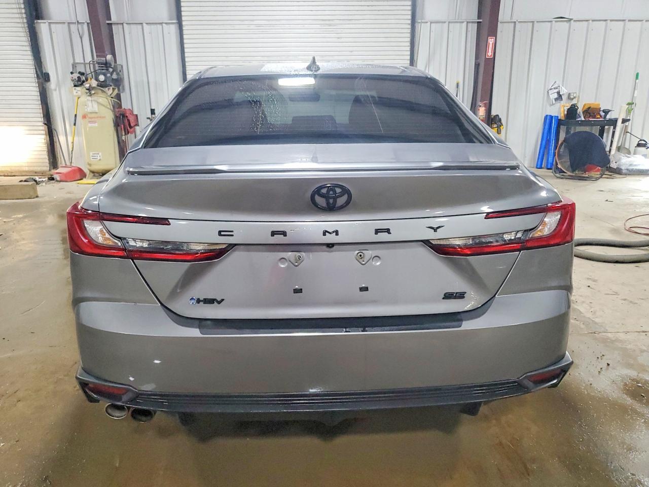 2025 TOYOTA CAMRY SE photo 6