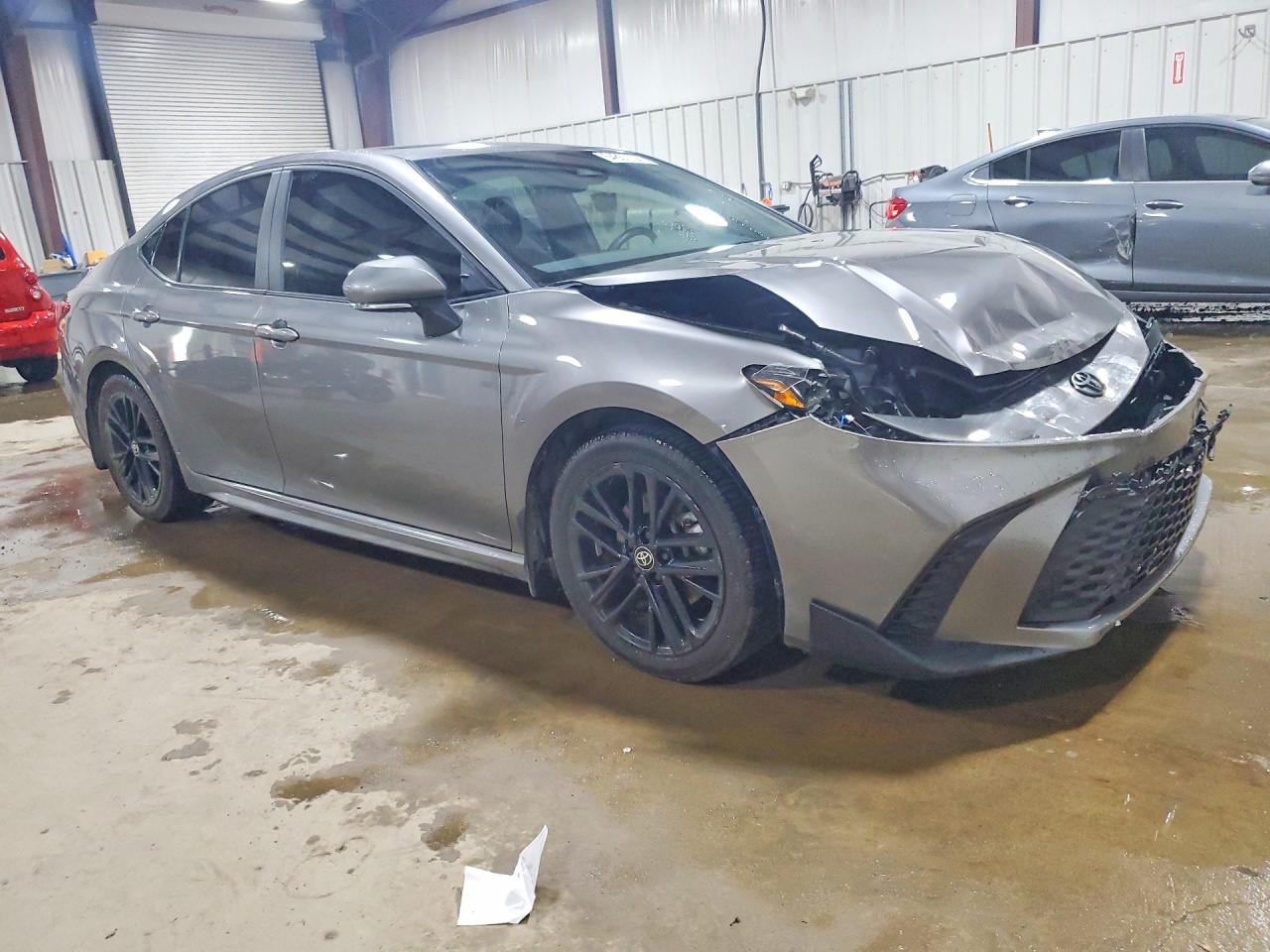 2025 TOYOTA CAMRY SE photo 4