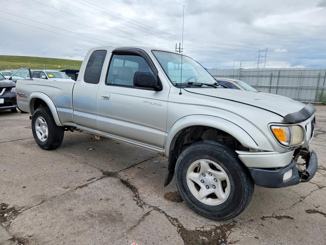 2002 TOYOTA TACOMA XTRACAB photo 4