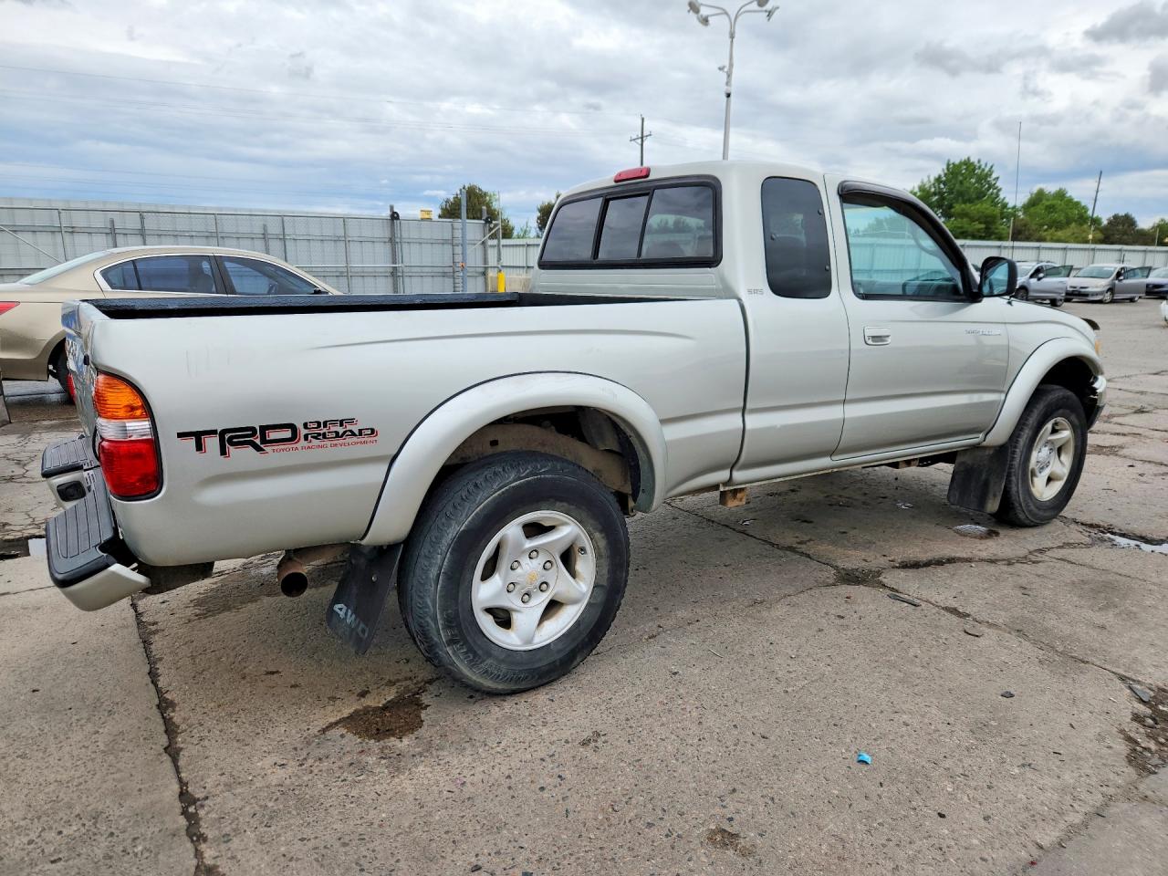 2002 TOYOTA TACOMA XTRACAB photo 3