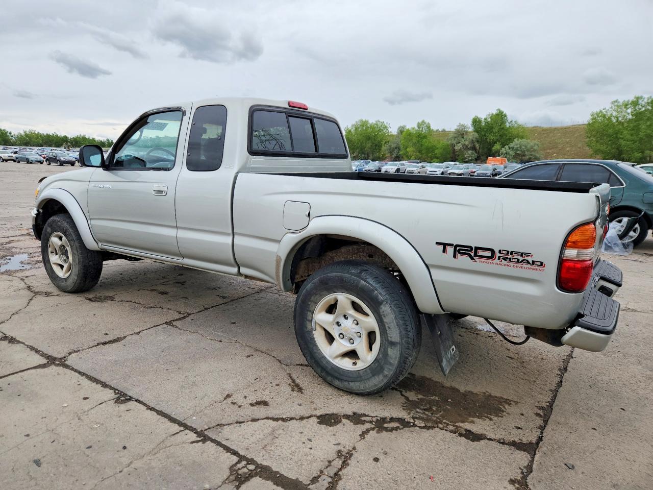 2002 TOYOTA TACOMA XTRACAB photo 2