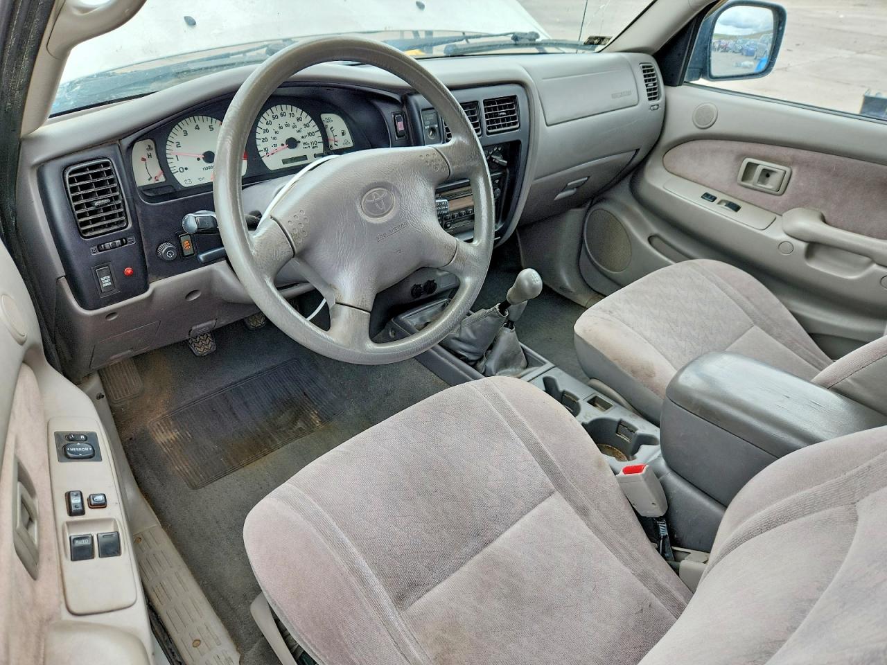 2002 TOYOTA TACOMA XTRACAB photo 8
