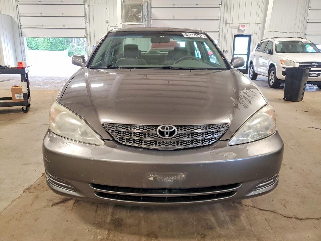 2002 TOYOTA CAMRY LE photo 9