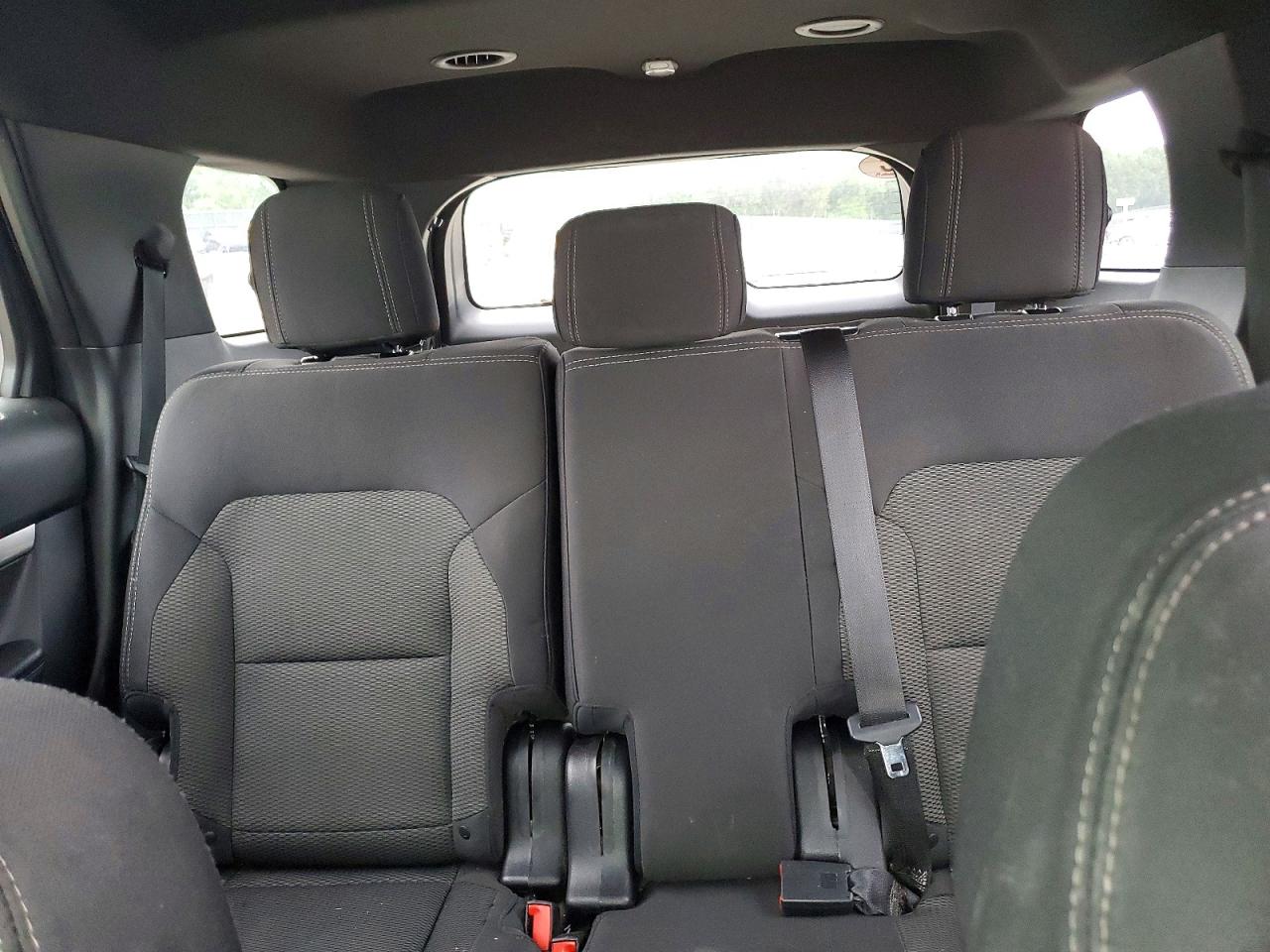 2017 FORD EXPLORER XLT photo 28