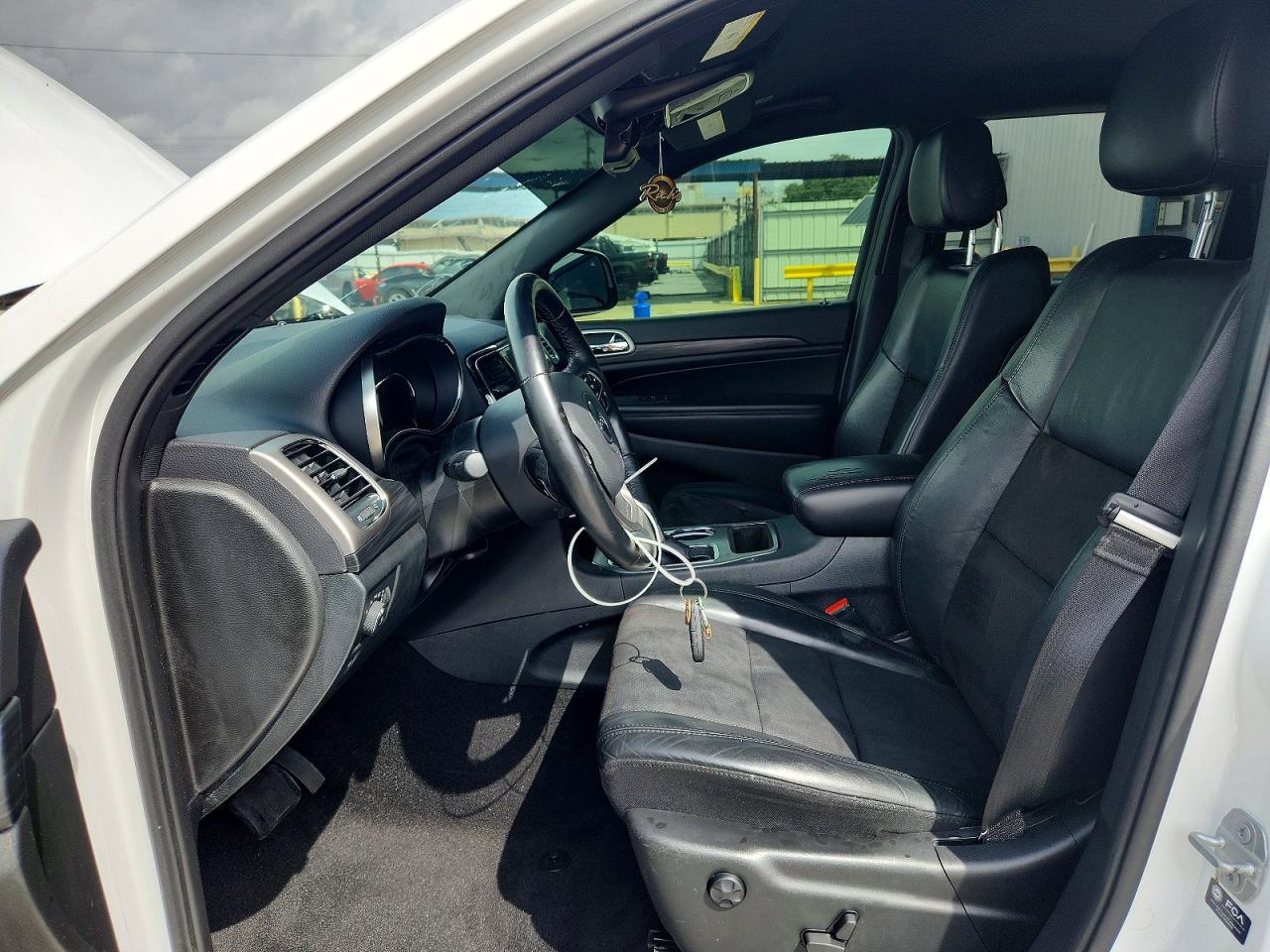 2022 JEEP GRAND CHEROKEE LAREDO E photo 19