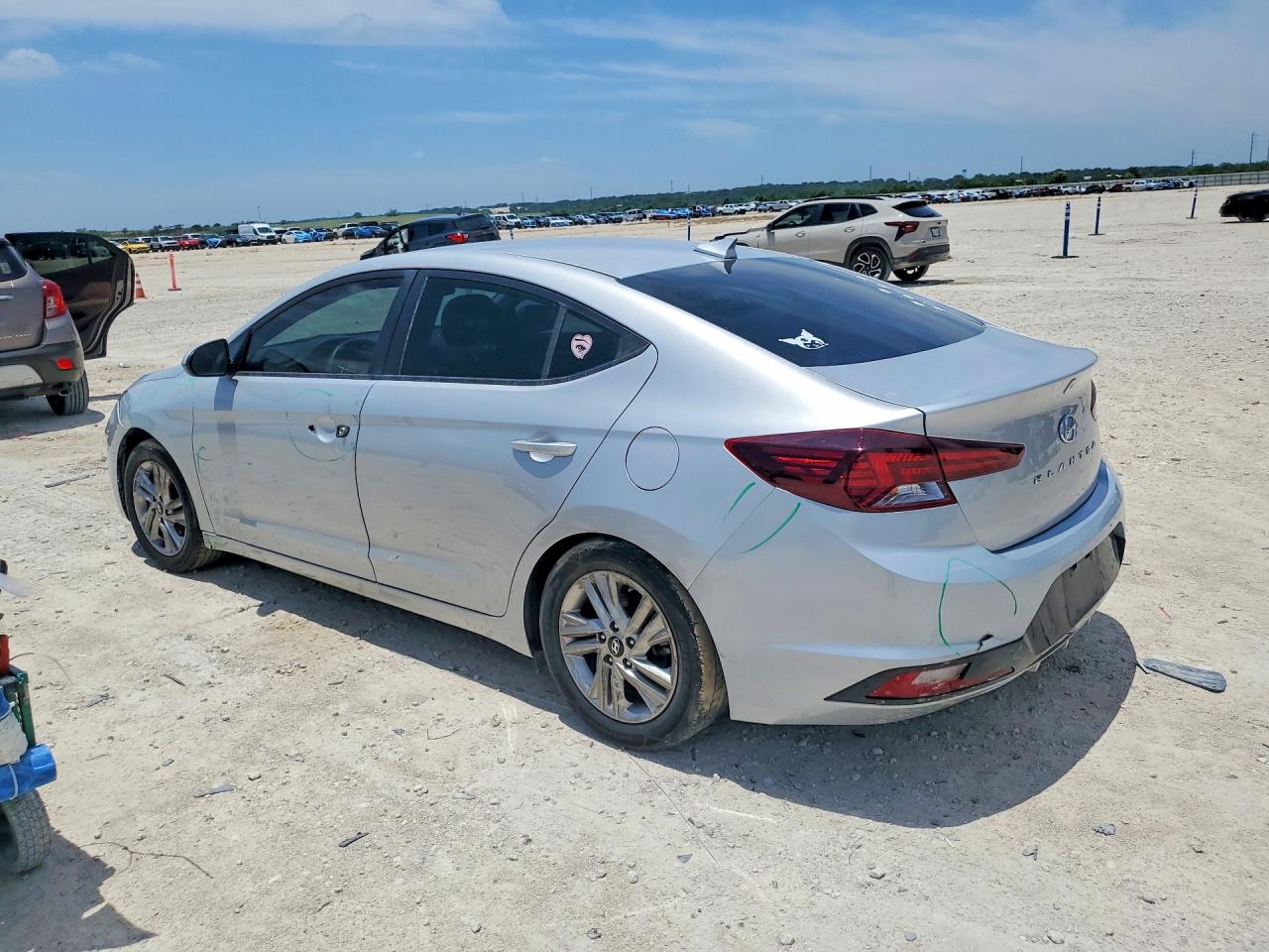 2019 HYUNDAI ELANTRA SEL photo 3