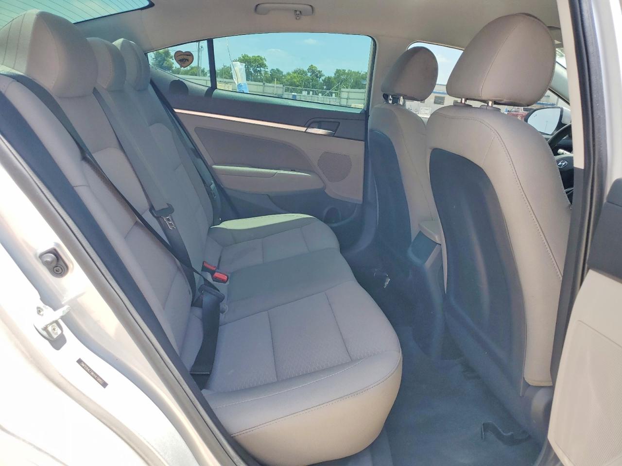 2019 HYUNDAI ELANTRA SEL photo 19