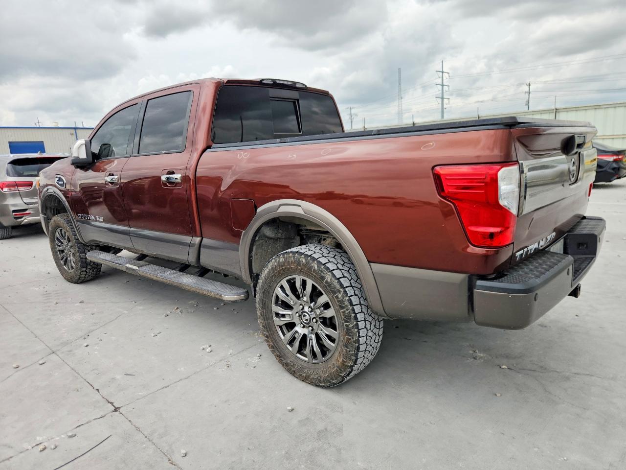 2016 NISSAN TITAN XD PLATINUM RESERVE photo 2