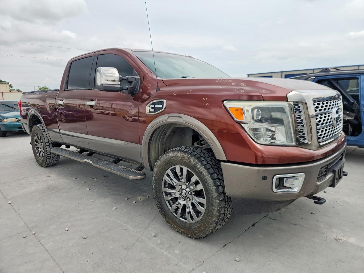 2016 NISSAN TITAN XD PLATINUM RESERVE photo 4
