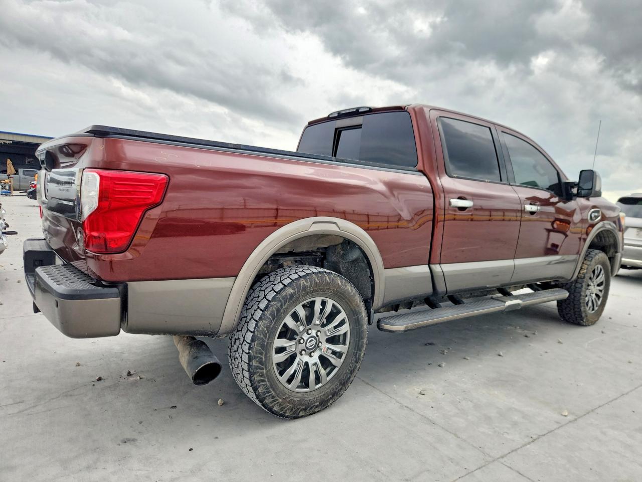 2016 NISSAN TITAN XD PLATINUM RESERVE photo 3