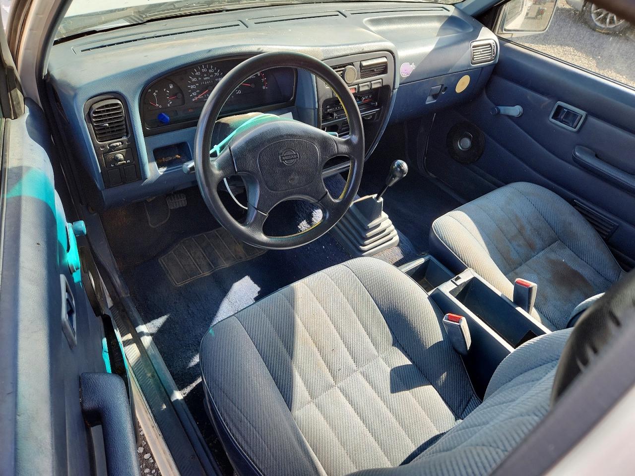 1995 NISSAN TRUCK KING CAB XE photo 22