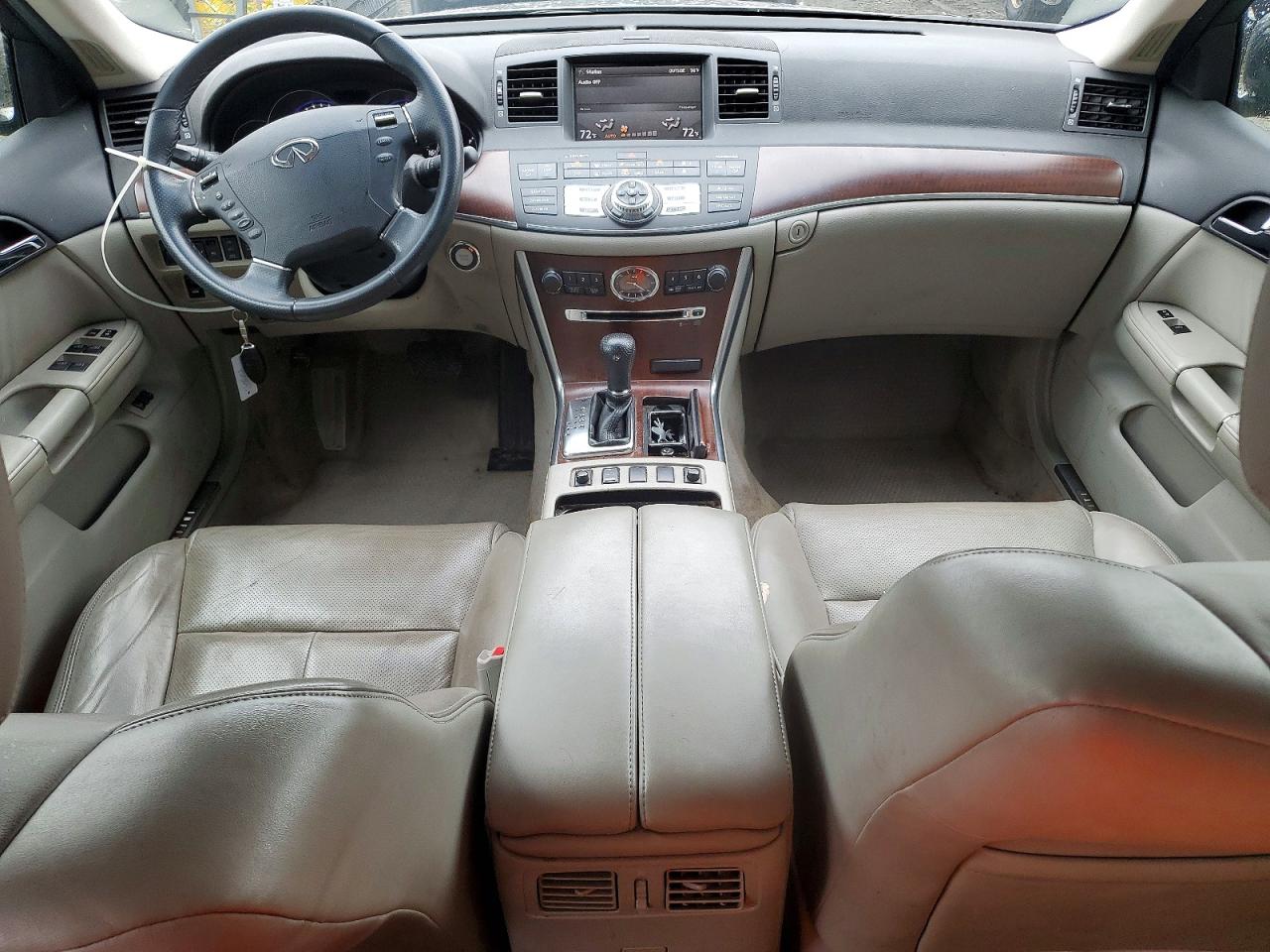 2010 INFINITI M35 X photo 15