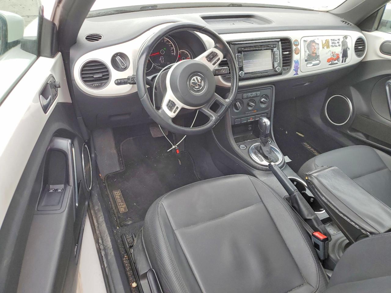 2014 VOLKSWAGEN BEETLE photo 15