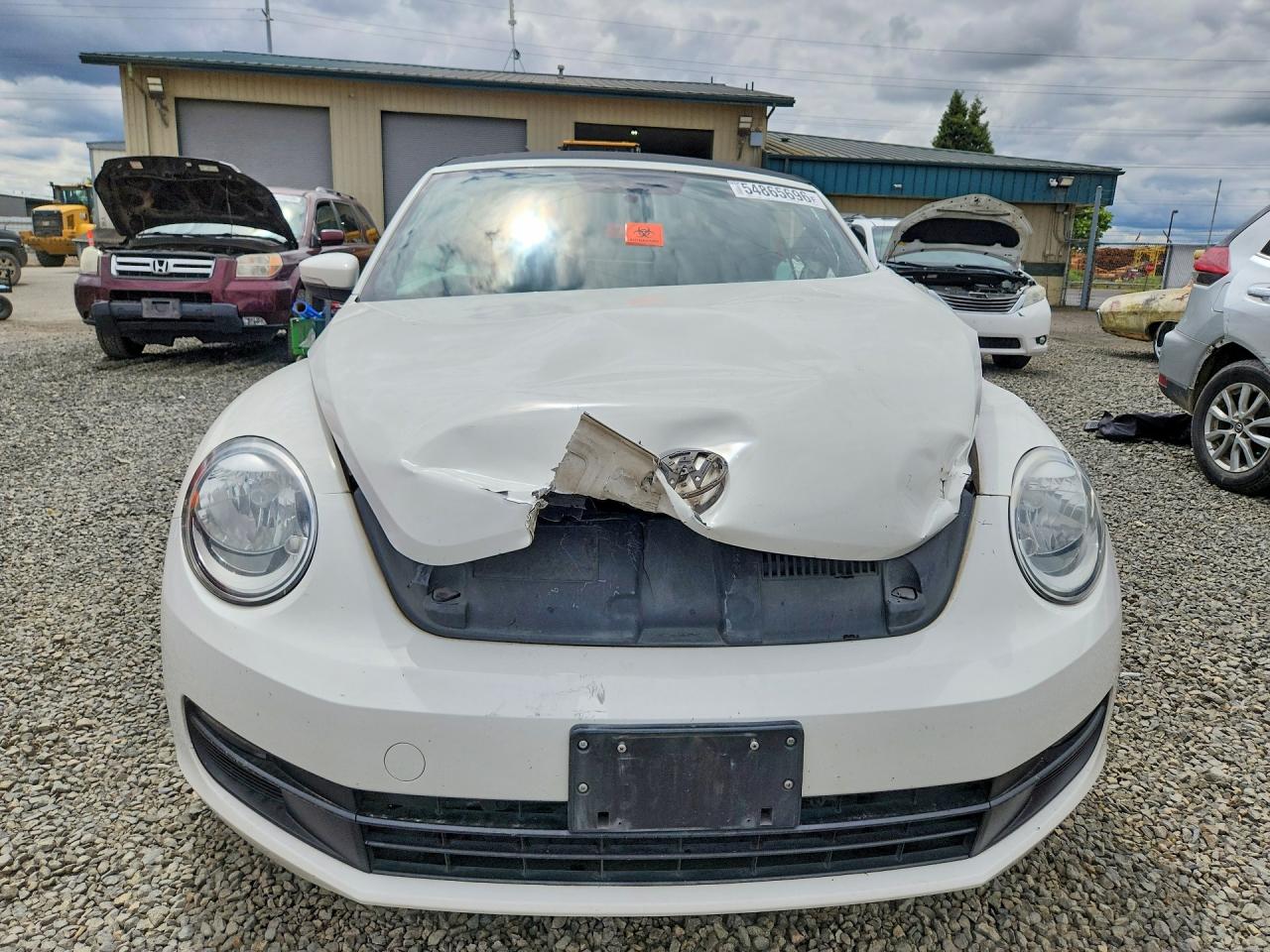 2013 VOLKSWAGEN BEETLE photo 13