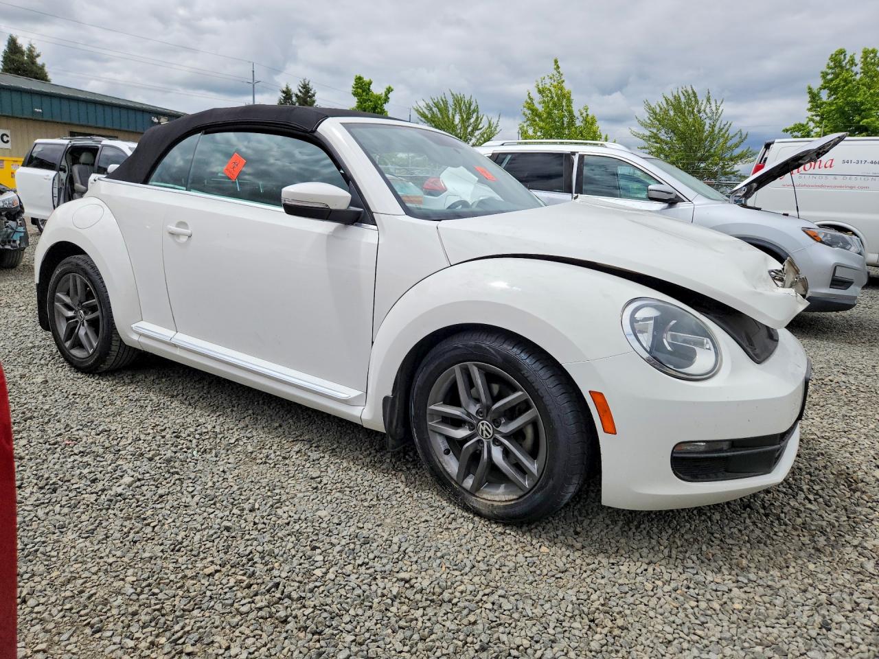 2013 VOLKSWAGEN BEETLE photo 10