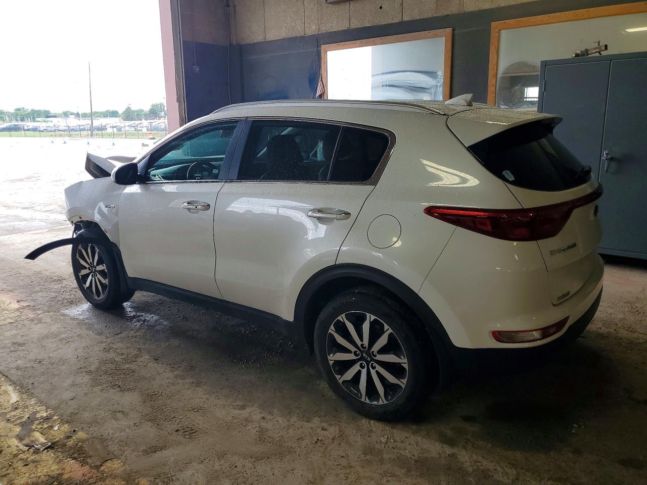 2017 KIA SPORTAGE EX photo 3