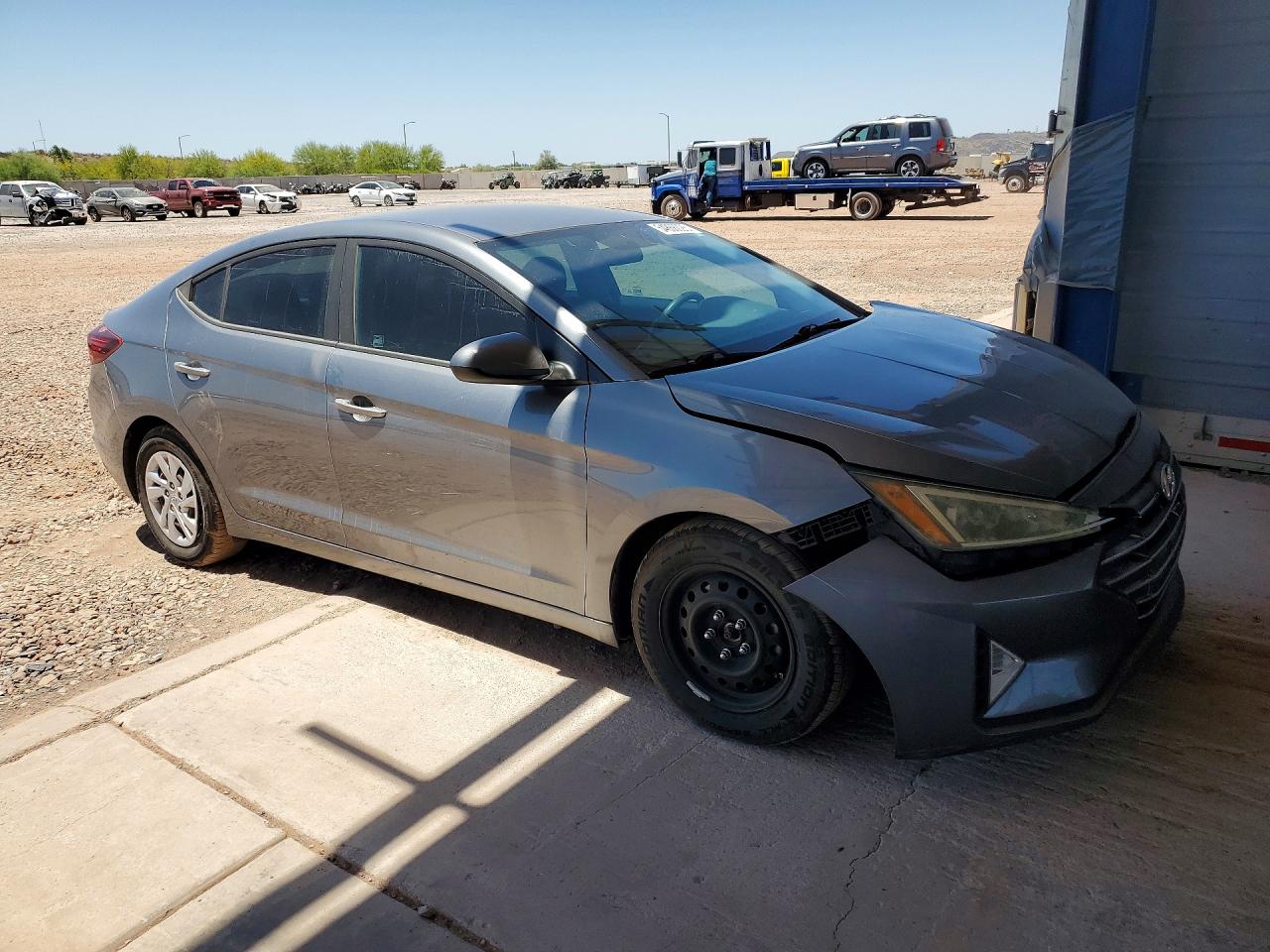 2019 HYUNDAI ELANTRA SE photo 4